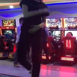 欧美爷爷舞蹈视频,跨越年龄的欢乐舞动