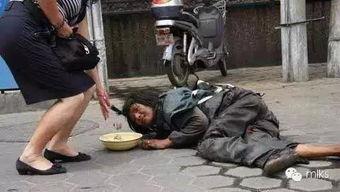 欧美游客乞讨视频大全,欧美游客视角下的街头乞讨现象全纪录